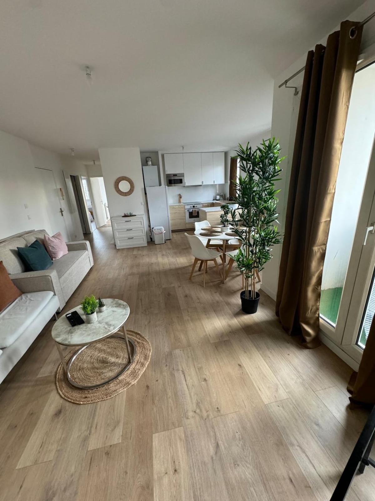 Familial Pres De Apartment *